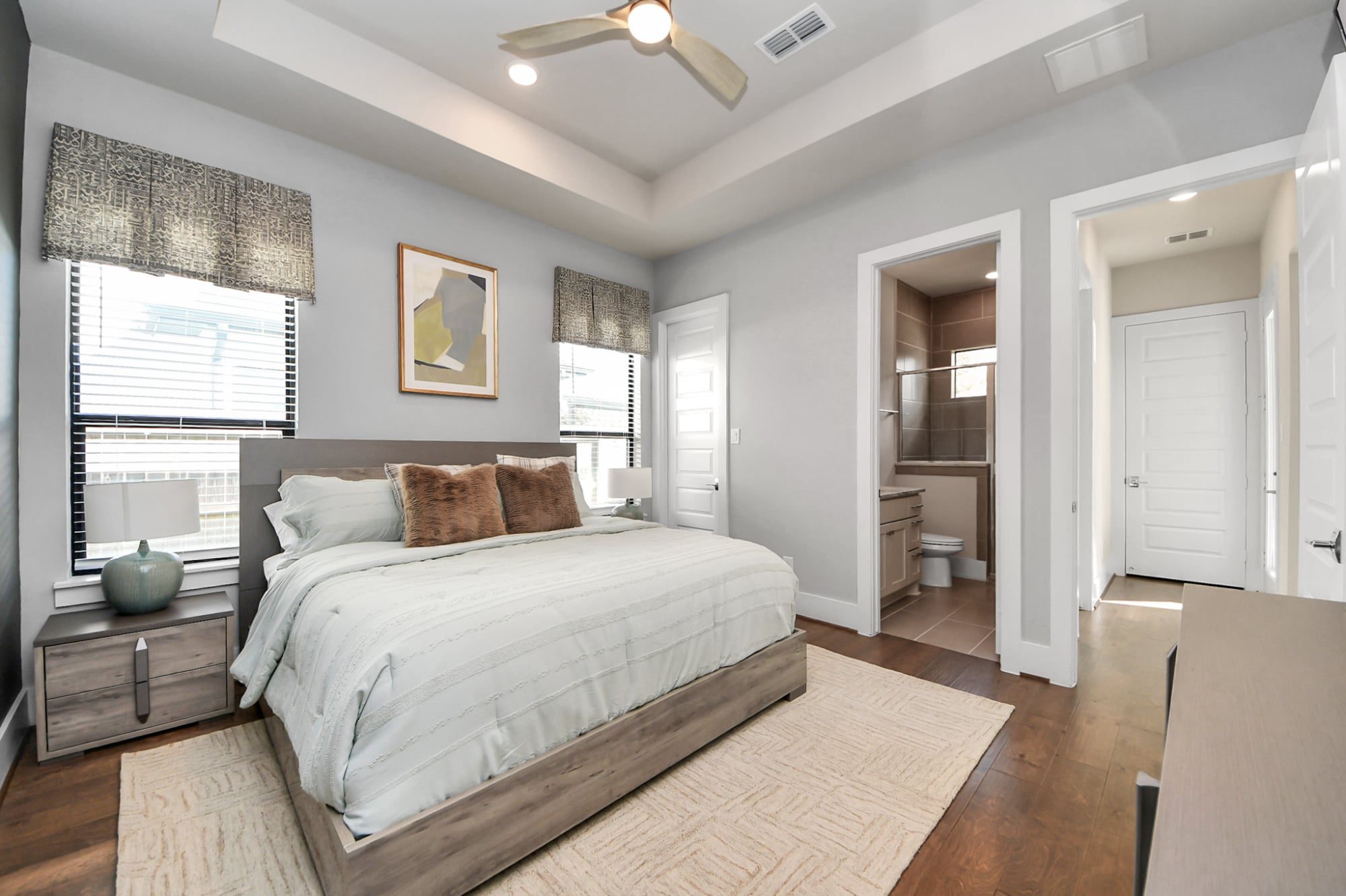 Houston home staging: beautiful staged bedroom by Halo Staging & Design