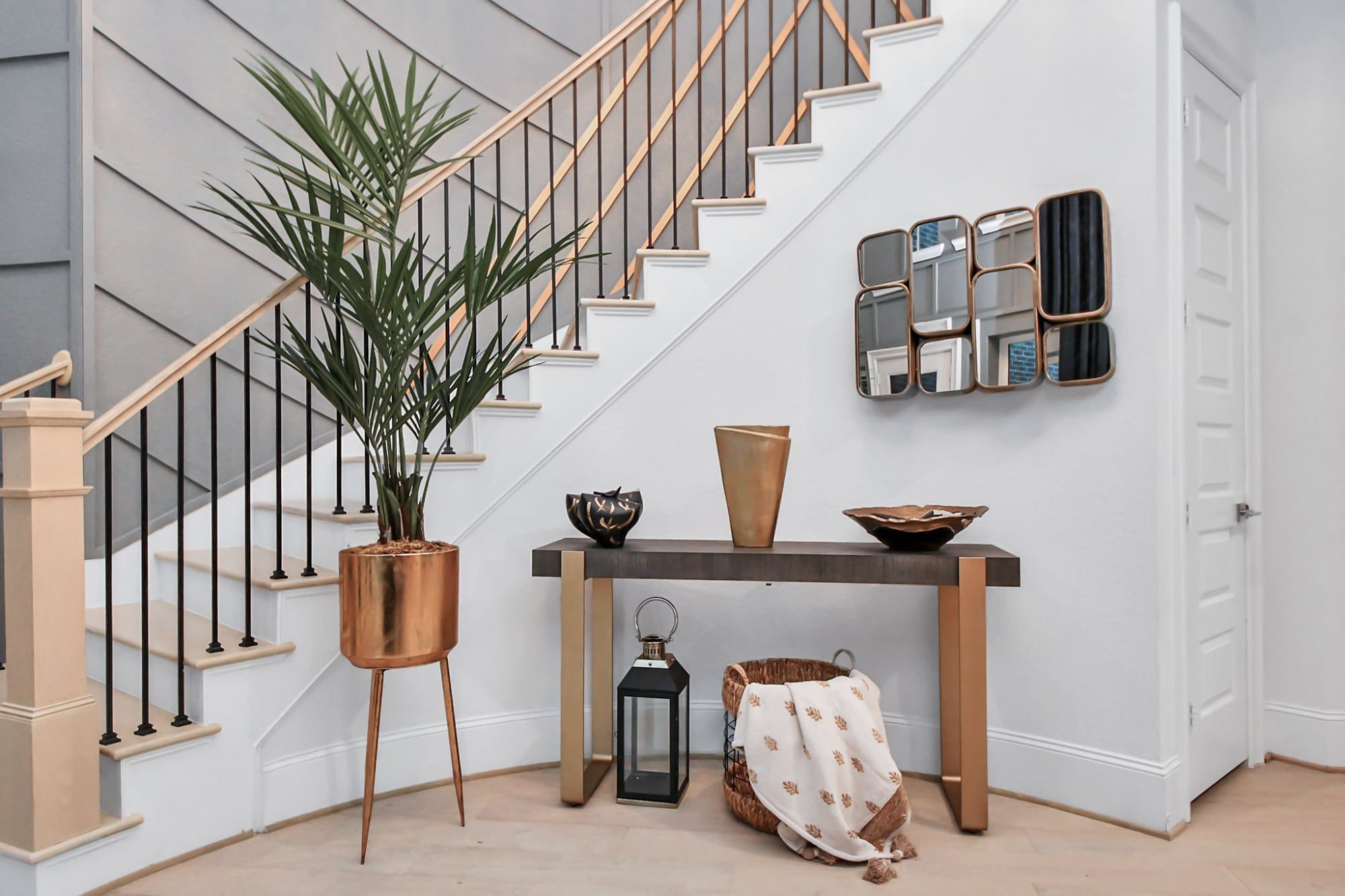 Staged entryway in Houston, Texas — Halo Staging & Design