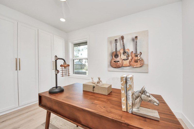 Staged home office in Houston, TX by Halo Staging & Design