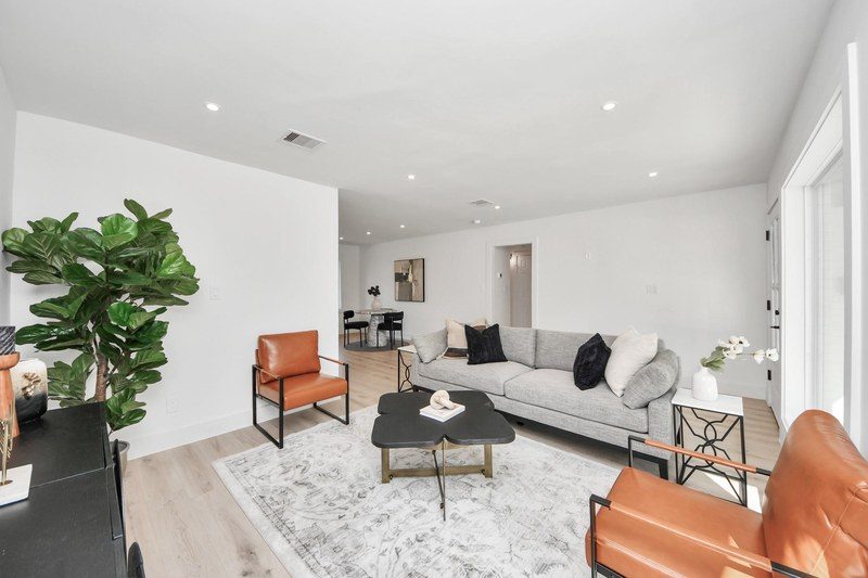 Staged living room in Houston, TX by Halo Staging & Design
